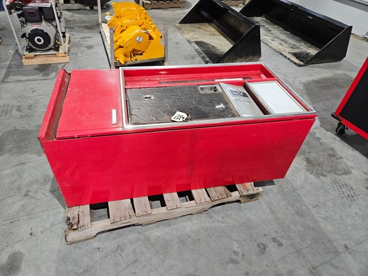 #705-•-cavalier-coke-vending-machine-image-2