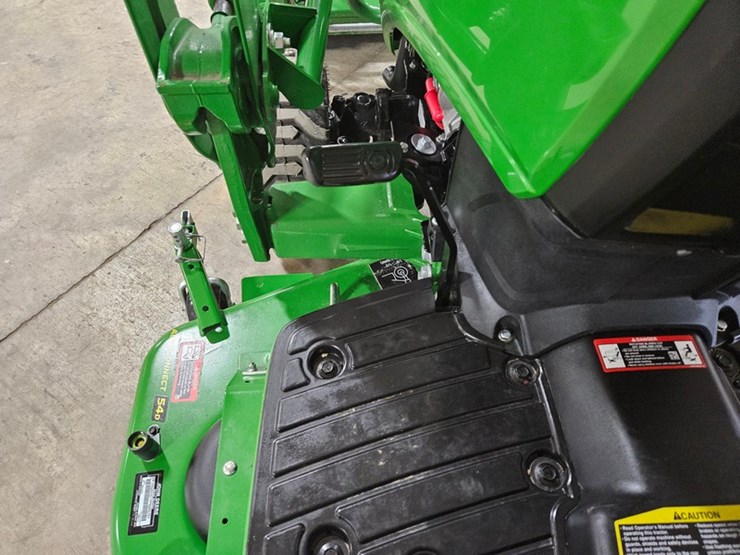 2024-john-deere-1025r-image-26