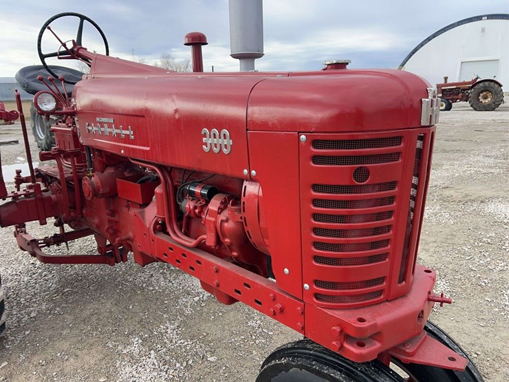 farmall-300-image-10