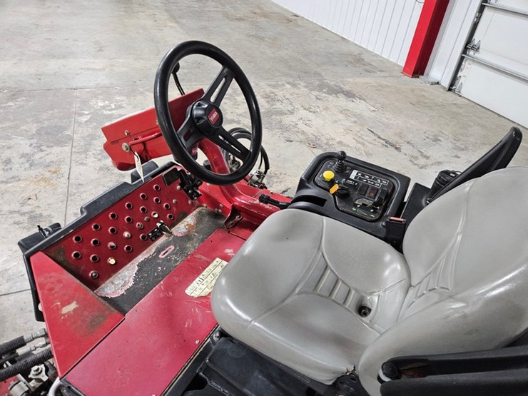 #695-•-toro-reelmaster-3550-d-fairway-mower-image-17