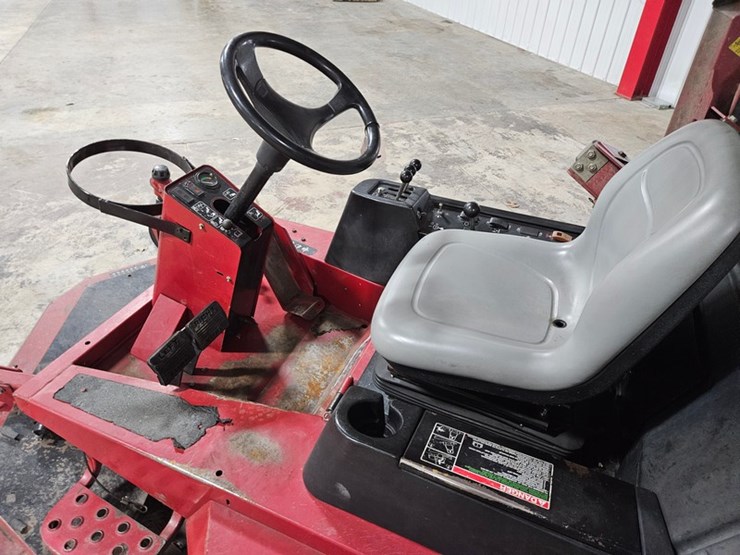#632-•-toro-groundmaster-4000d-wide-area-mower-image-18