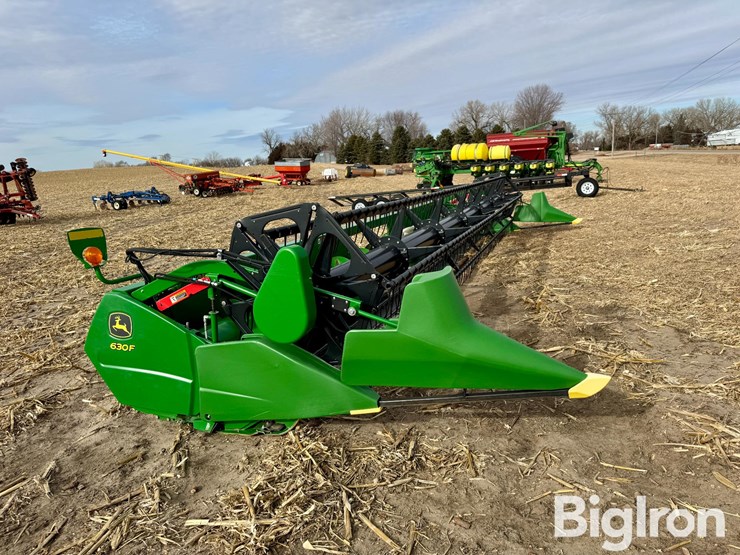 2017-john-deere-630f-image-4