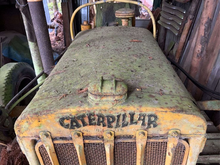 caterpillar-fifteen-image-7