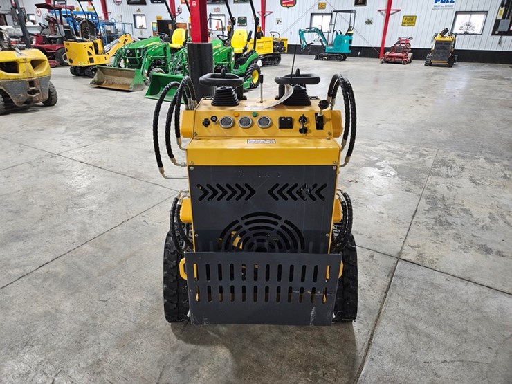 chevrolet-1ton-image-4