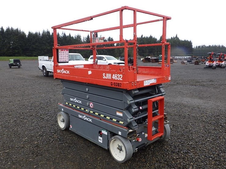 2017-skyjack-sj4632-scissor-lift-image-7
