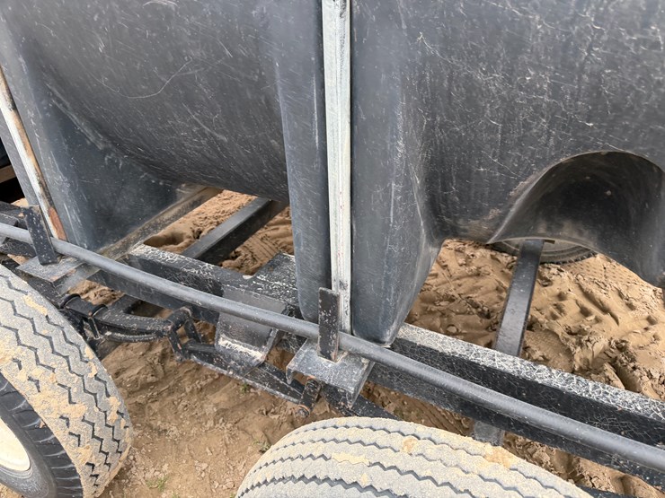 #41261-•-kbh-1000-gallon-fuel-wagon-image-23