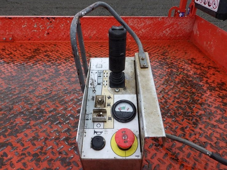 2017-skyjack-sj4632-scissor-lift-image-11