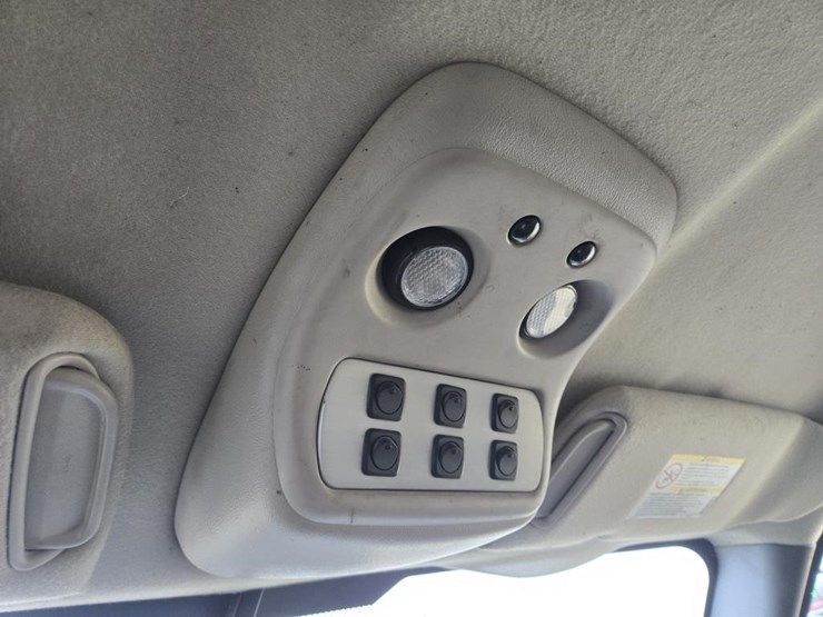 #50-•-2006-chevroley-k2500-hd-truck-image-22