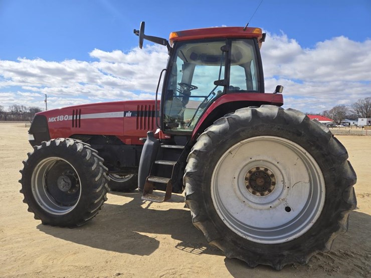 case-ih-mx180-image-13