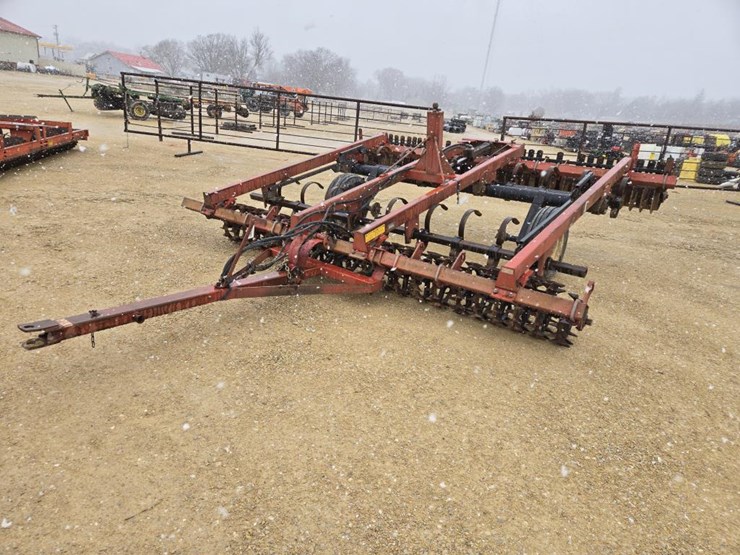 international-415-image-3