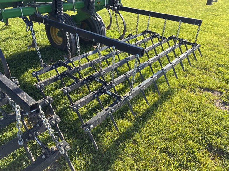 2014-john-deere-2210-image-59