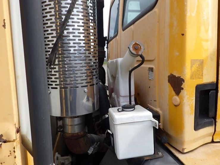 2005-elgin-sc-8000-s/a-street-sweeper-image-22