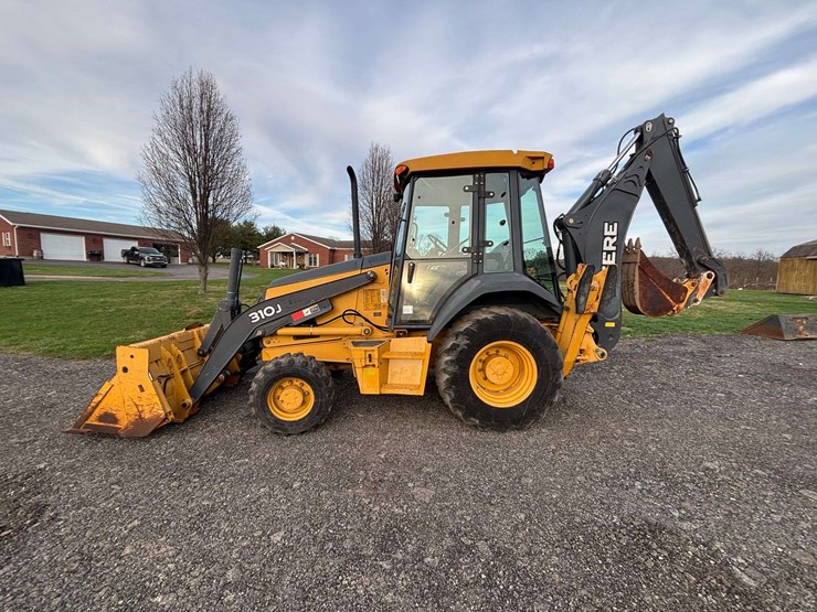 2010-deere-310j-image-12