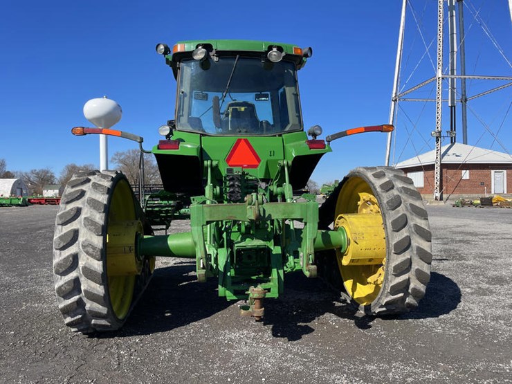 2002-john-deere-8520t-image-11