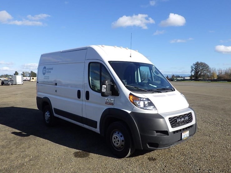 2021-dodge-1500-image-3