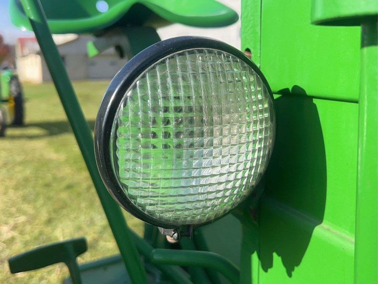 john-deere-model-b-image-32