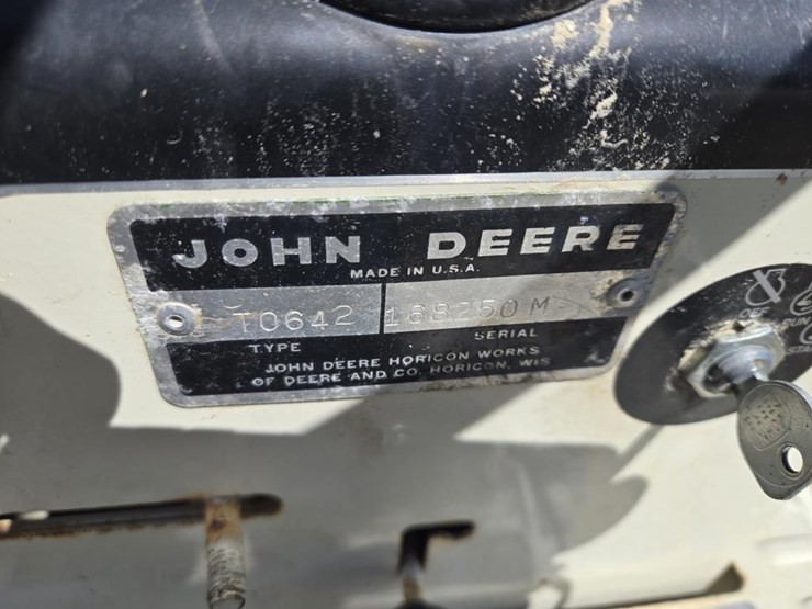 john-deere-110-image-6