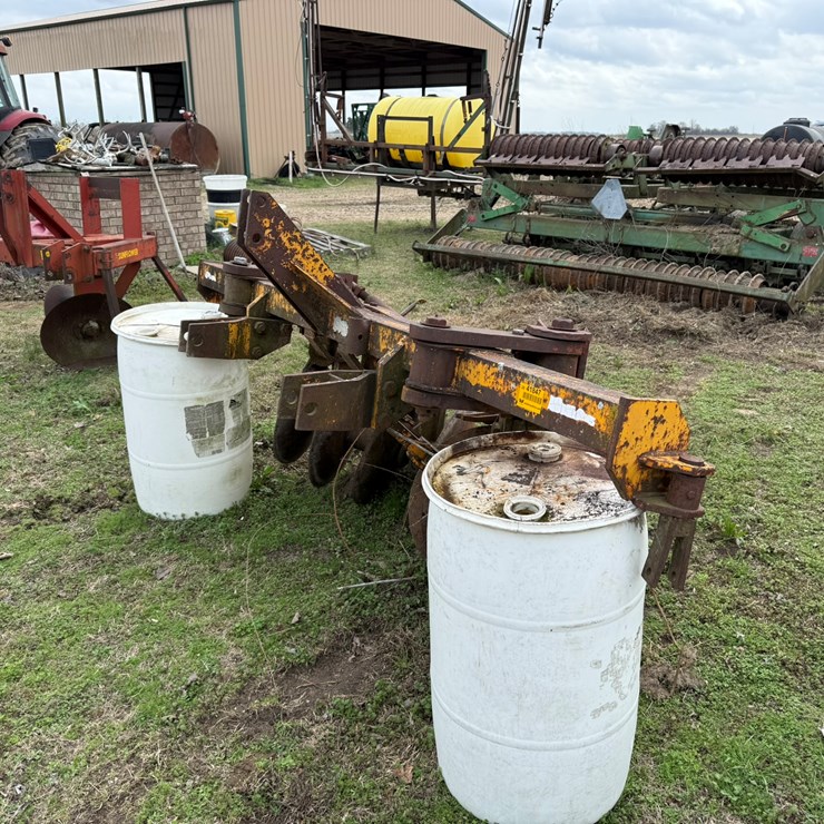 #41847 • Levee Plow