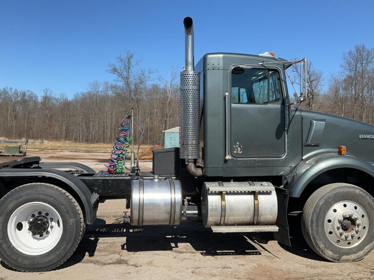 1999-kenworth-t800b-image-6