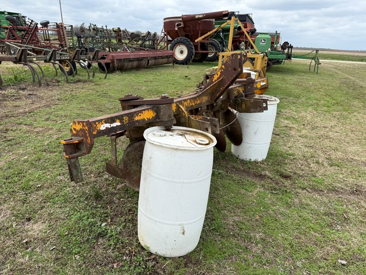 #41847-•-levee-plow-image-2