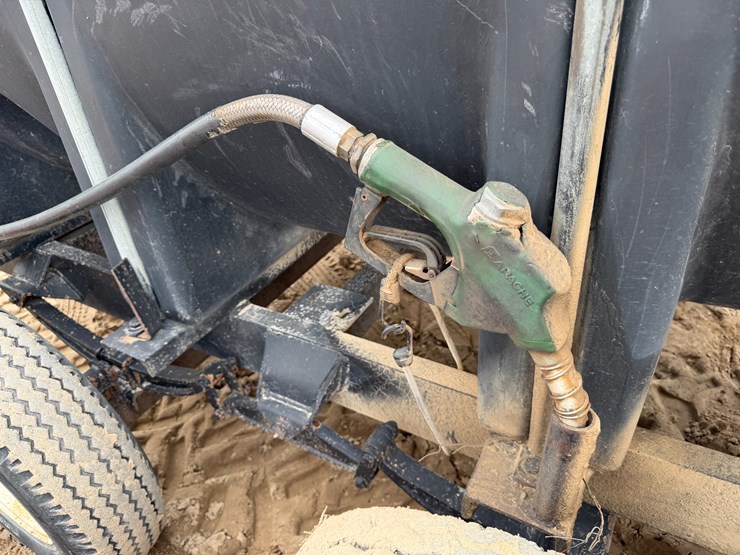 #41261-•-kbh-1000-gallon-fuel-wagon-image-44