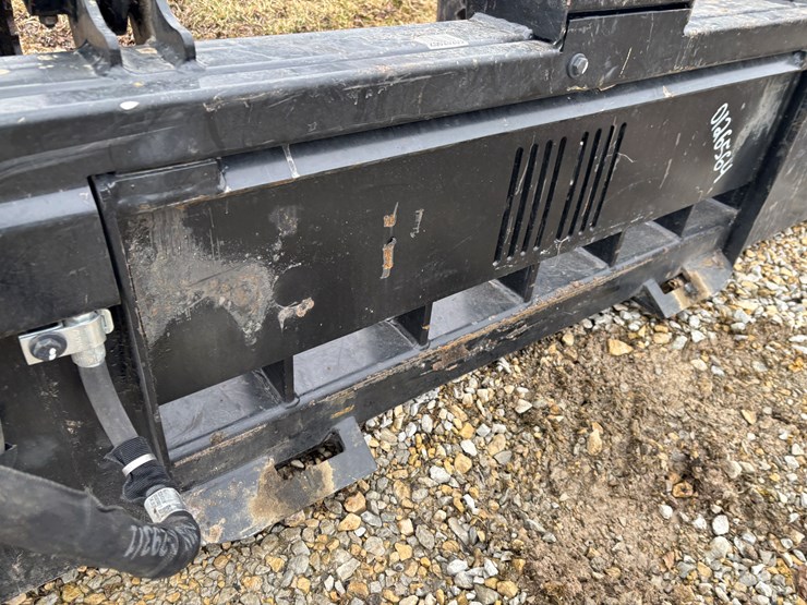 #2324-•-caterpillar-84"-skid-steer-grapple-bucket-image-12