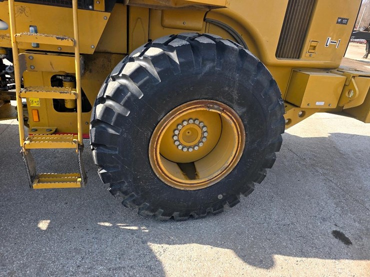 2011-caterpillar-924h-image-50