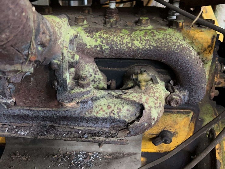 caterpillar-fifteen-image-12