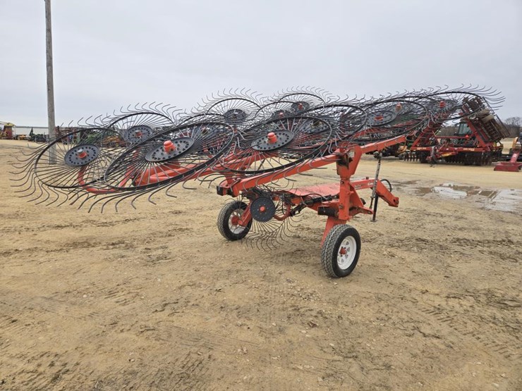 #40-•-kuhn-112-rake-image-7