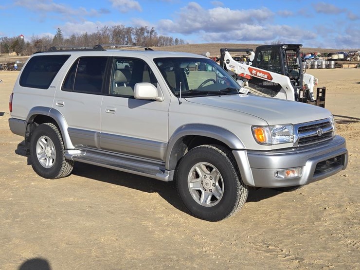 2000-toyota-4-runner-limited-image-1
