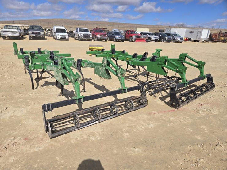 john-deere-2210-image-7