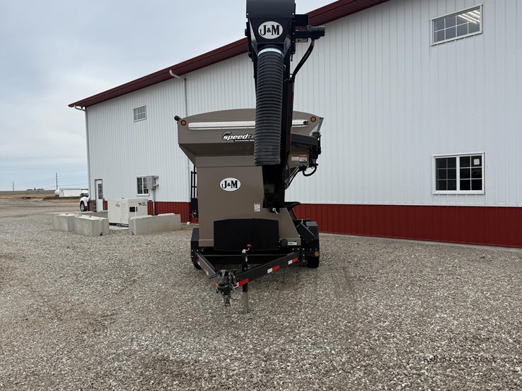 j&m-lc290-t/a-seed-tender-image-2