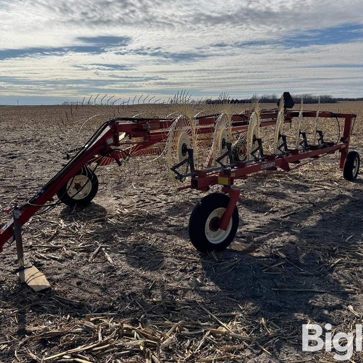 H&S 12-Wheel High Capacity Rake