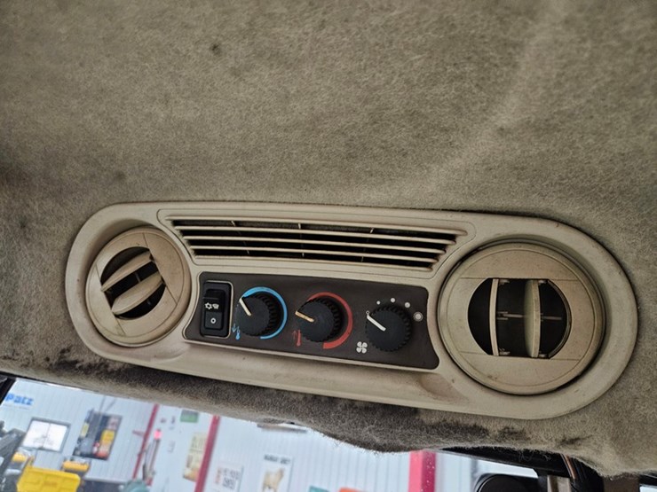 john-deere-5520-image-29