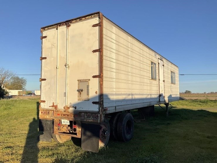 utility-40’-van-image-5