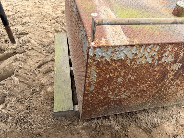 #41262-•-~240-gallon-fuel-tank-image-5