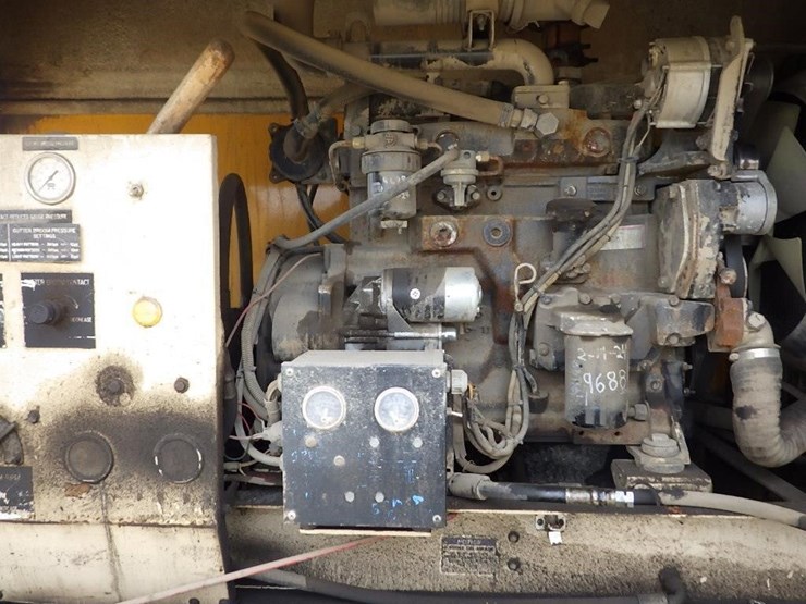 2005-elgin-sc-8000-s/a-street-sweeper-image-13