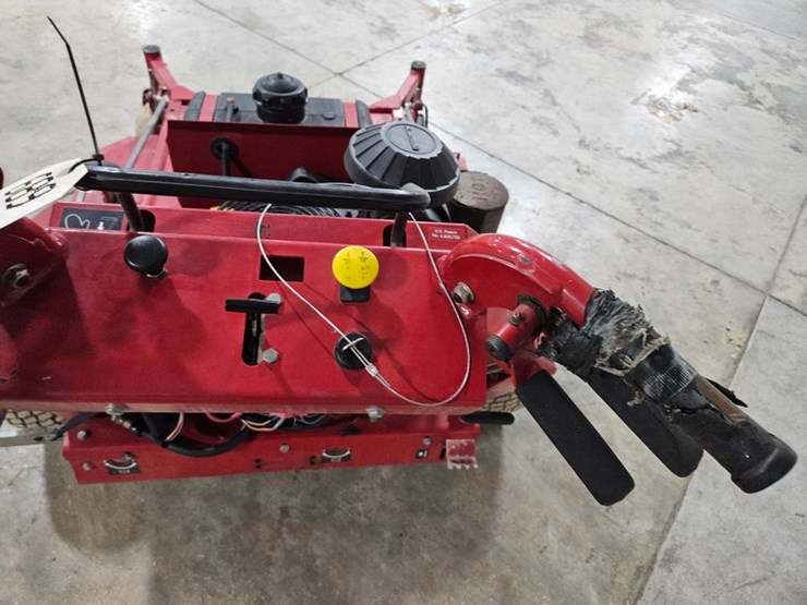 #689-•-ferris-comfort-controll-dd-walk-behind-mower-image-20