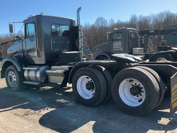 1999-kenworth-t800b-image-3