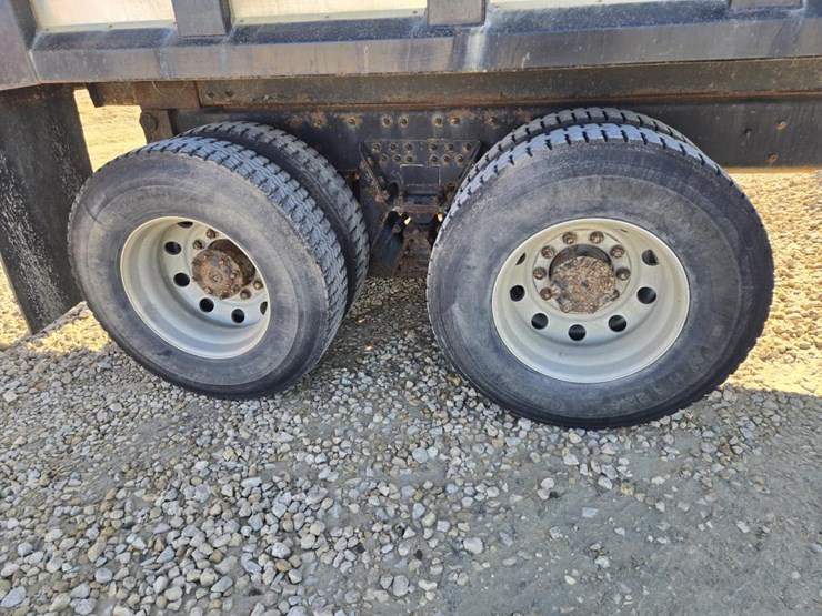 #204-•-2006-international-7500-tandem-dump-truck-image-13