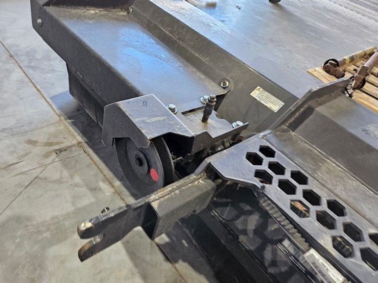 #669-•-bobcat-72"-front-mount-flail-mower-image-9