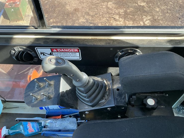 2017-hood-28000-image-21