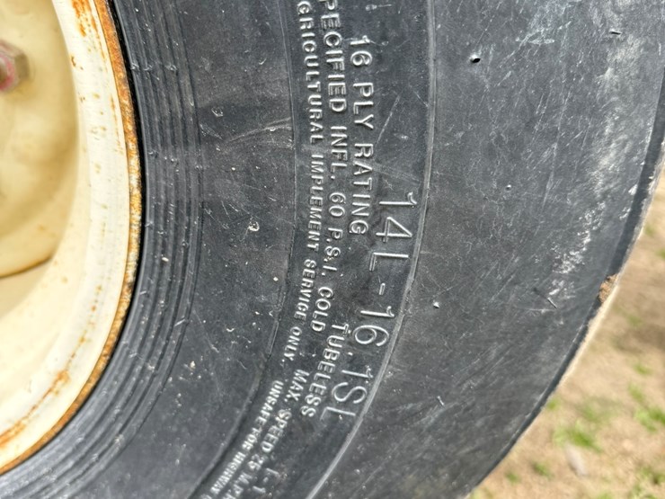 #41853-•-ez-trail-grain-cart-image-14