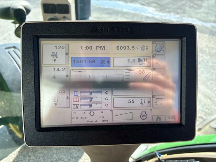 2013-john-deere-8360r-image-64