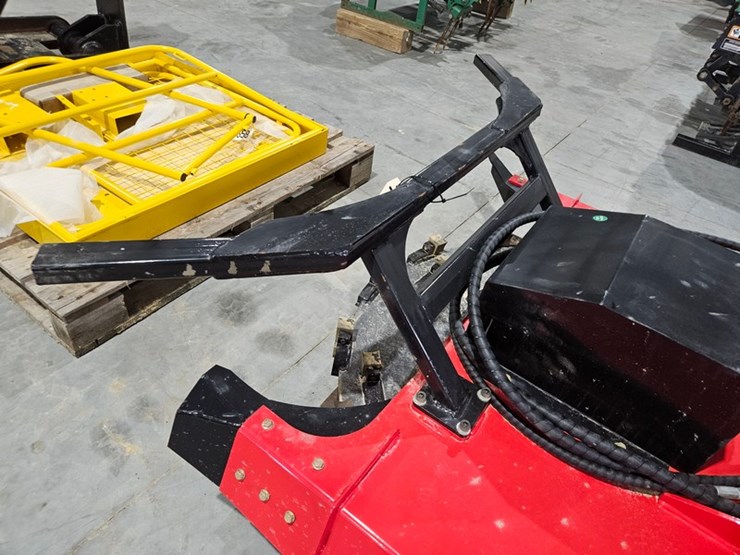 #711-•-giyi-dm43-skid-steer-disc-mulcher-image-15