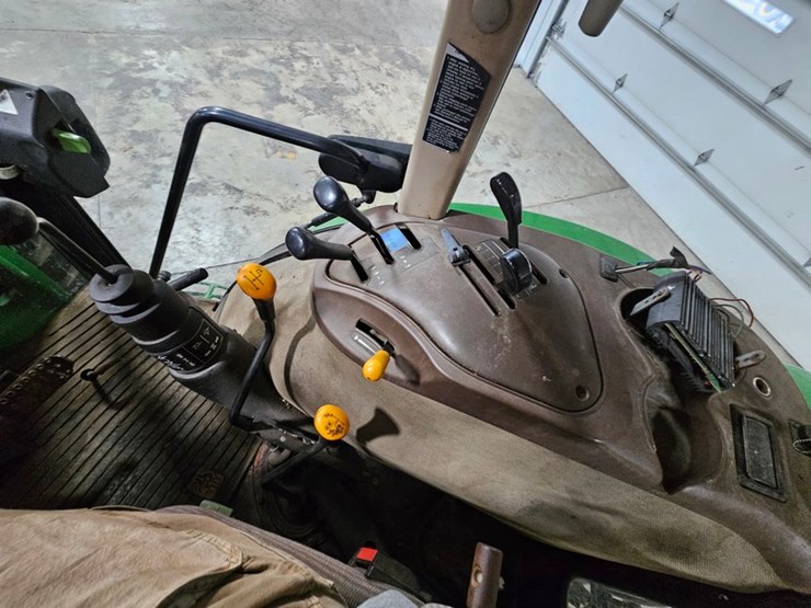 john-deere-5520-image-28