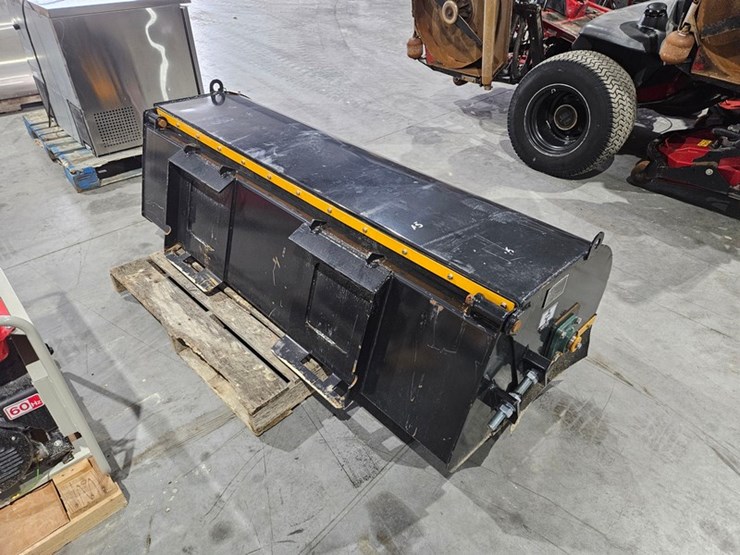 #657-•-2026-giyi-72"-box-broom-image-5