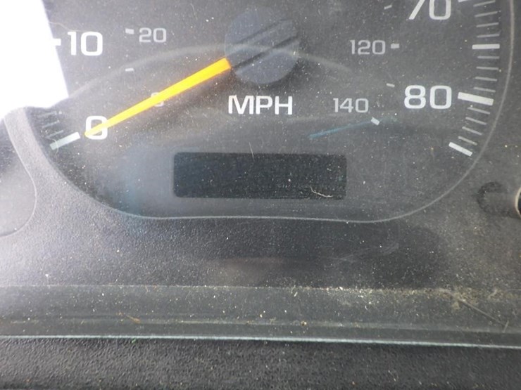 2004-izuzu-tilt-cab-22'-s/a-cab-and-chassis-image-28