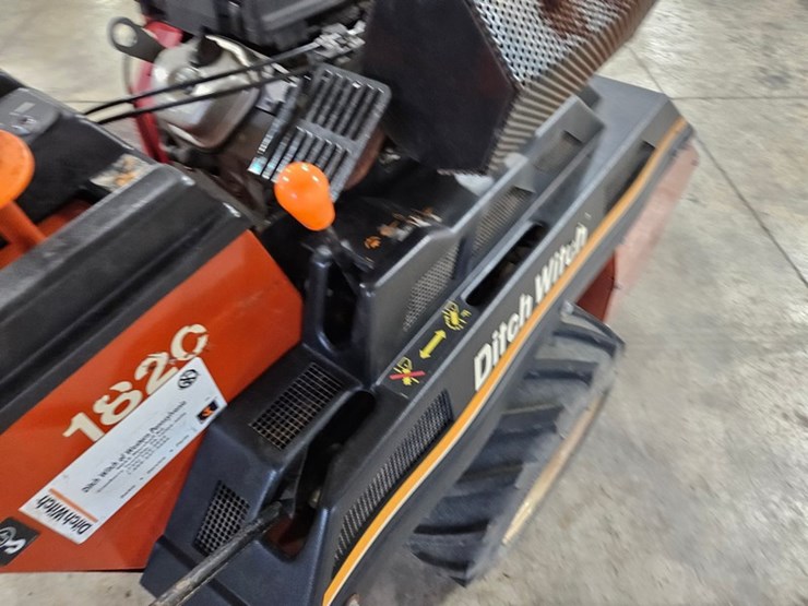 ditch-witch-1820-image-23