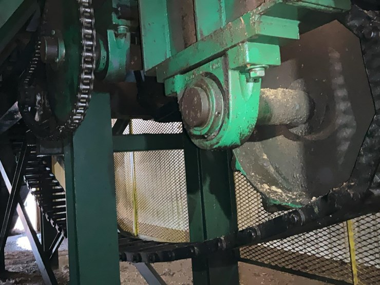 #155-•-salem-log-trough-image-19